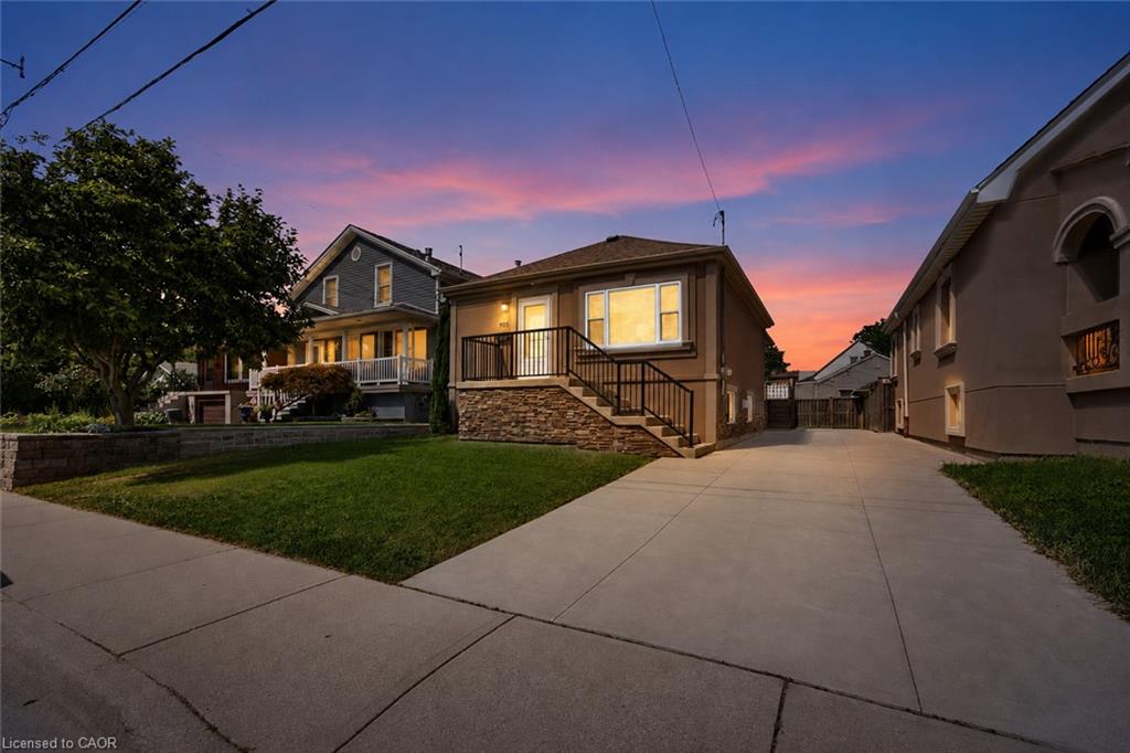 105 Munn Street Property Photo 1