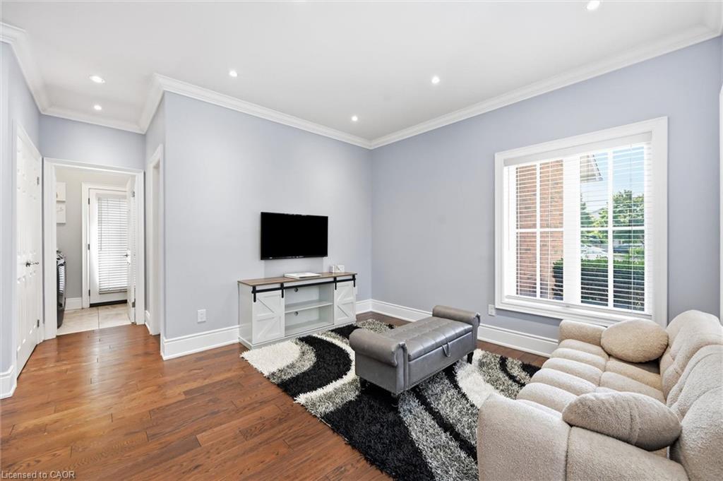 2312 Ridgeview Court Property Photo 4