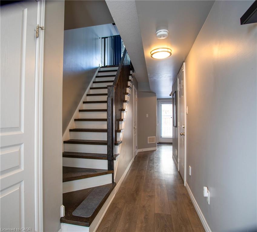 18 England Terrace Property Photo 3