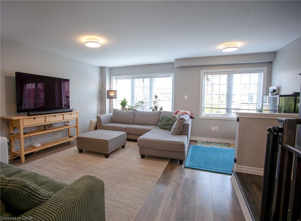 18 England Terrace Property Photo 5