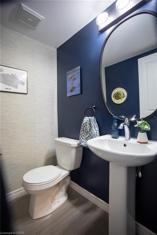 18 England Terrace Property Photo 7
