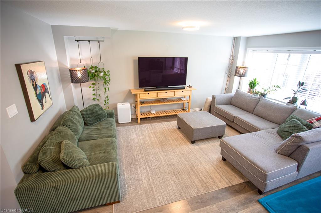 18 England Terrace Property Photo 8