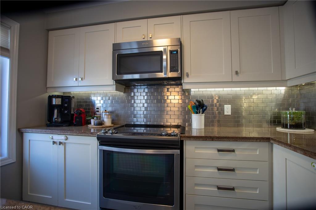18 England Terrace Property Photo 11