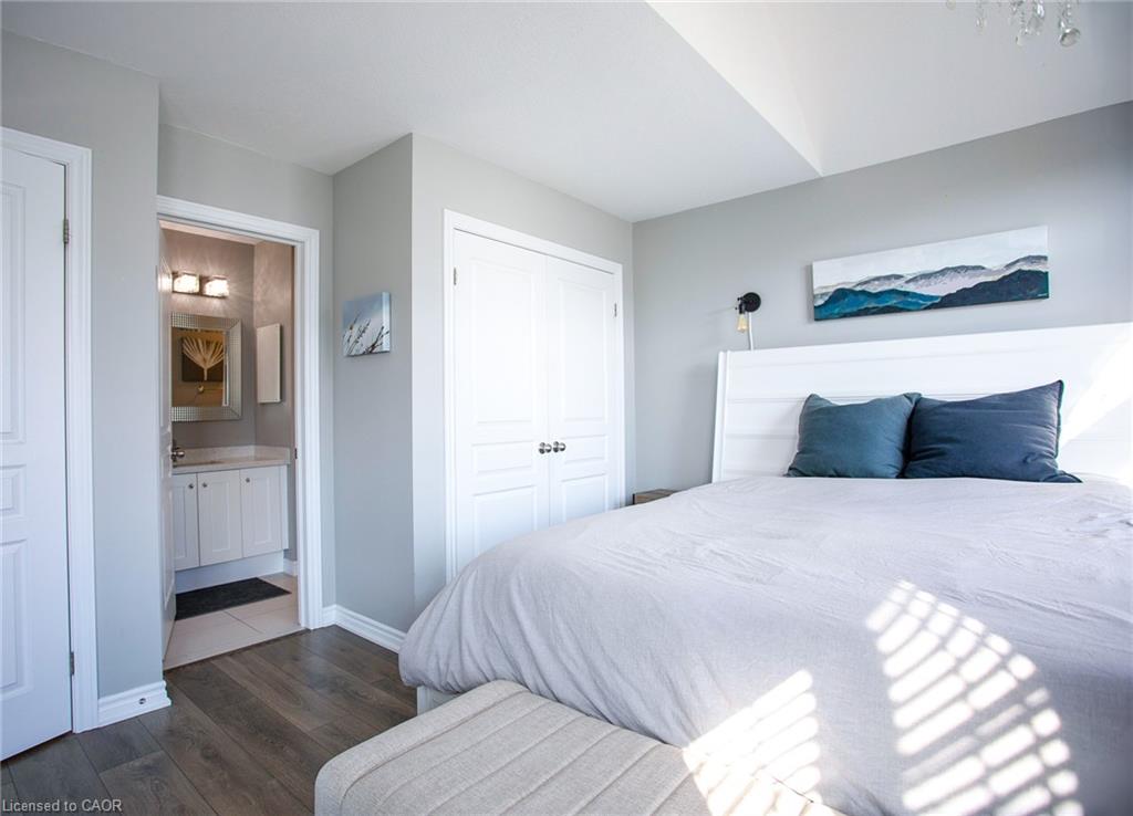 18 England Terrace Property Photo 18