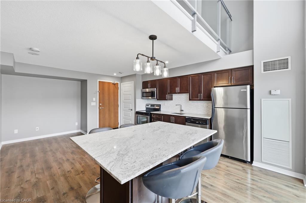 225-215 Queen Street E Property Photo 10