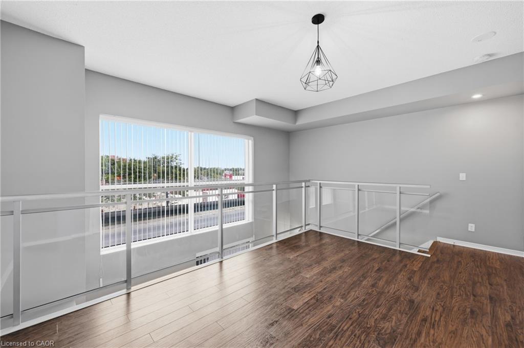 225-215 Queen Street E Property Photo 14
