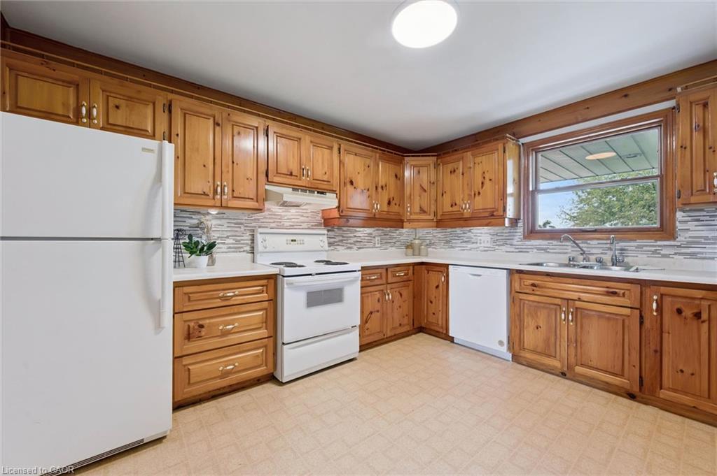 7689 Second Line Property Photo 9