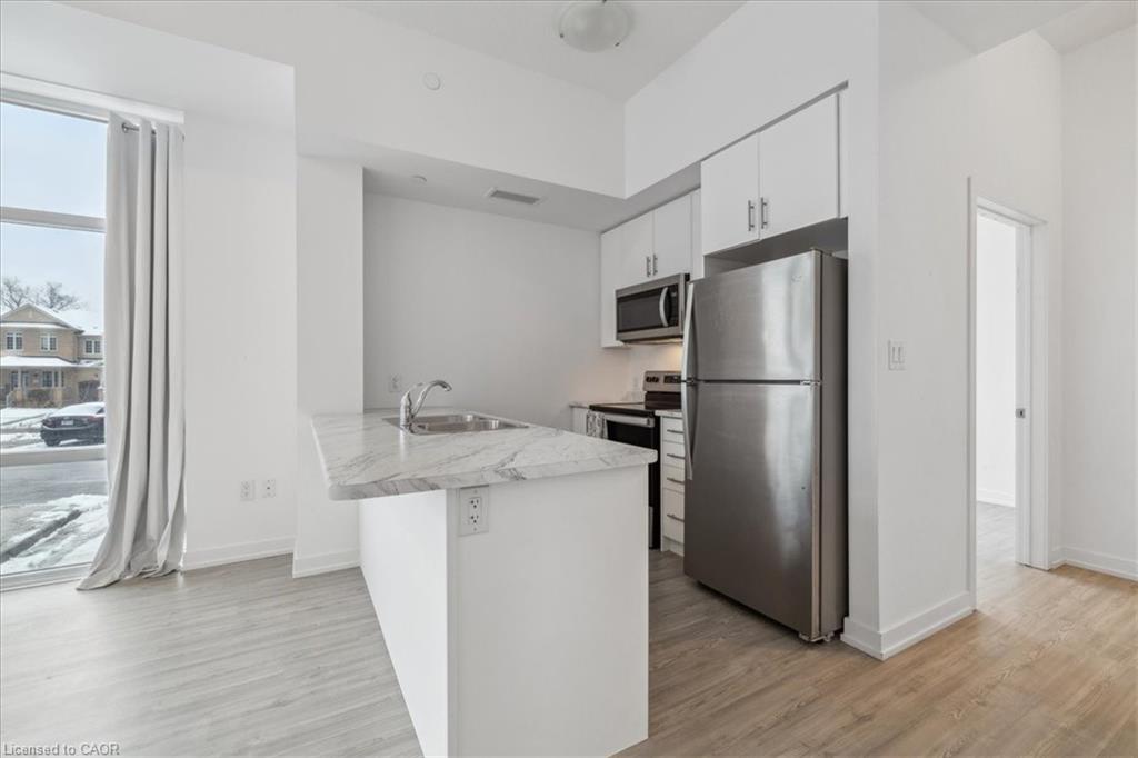 115-450 Dundas Street E Property Photo 16