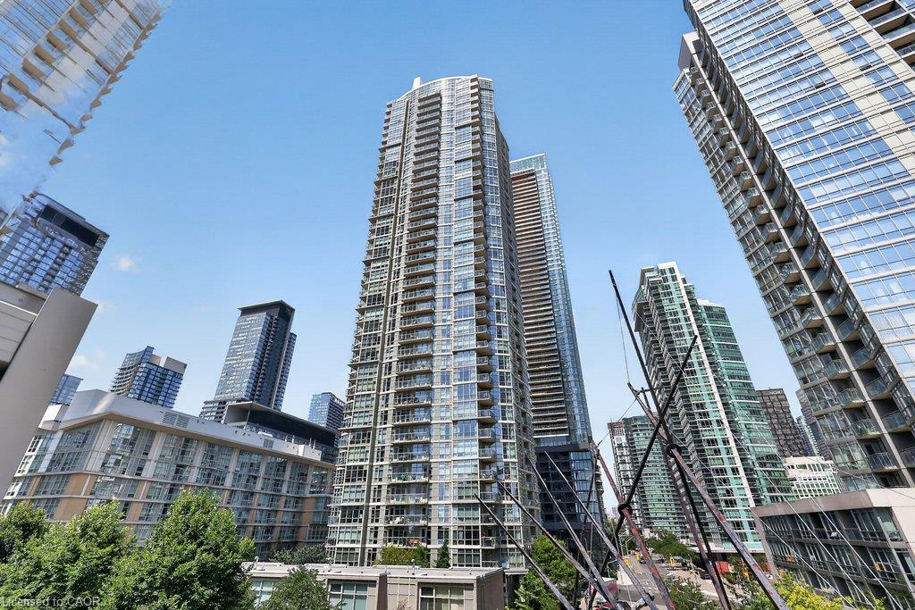 2109-10 Navy Wharf Court Property Photo 1