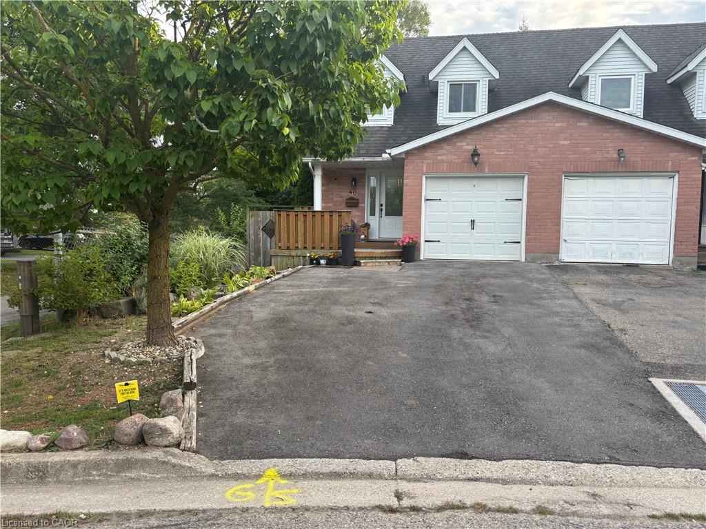 40 Caprice Court Property Photo 1