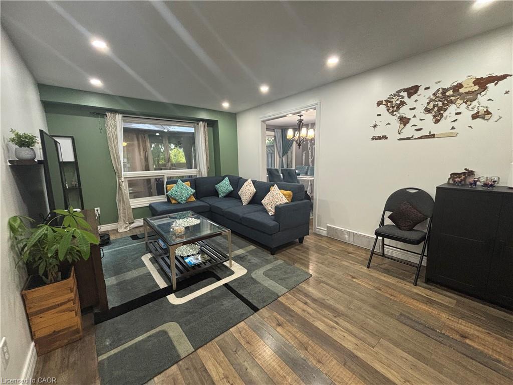 40 Caprice Court Property Photo 8