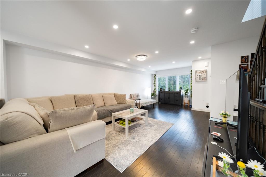 10 Kenridge Terrace Property Photo 13