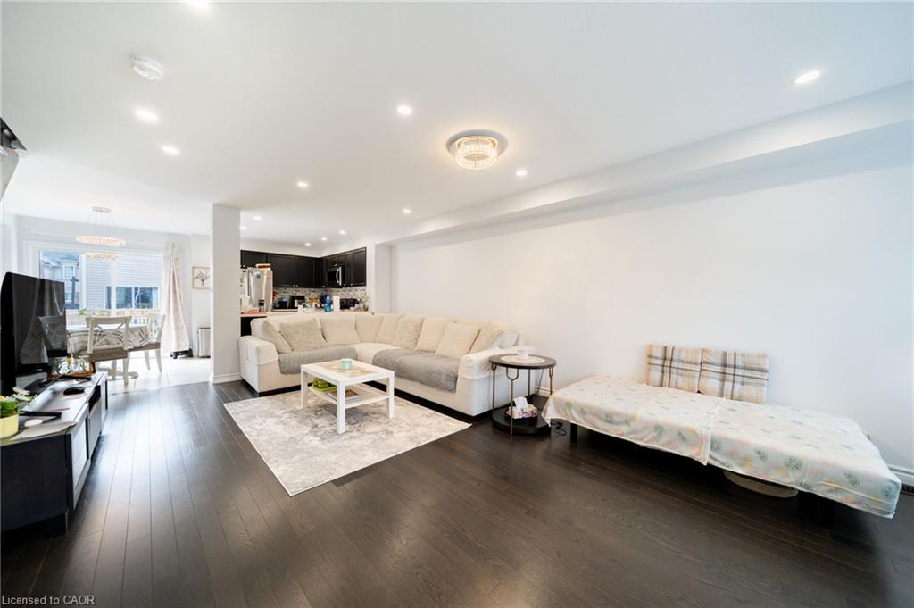 10 Kenridge Terrace Property Photo 18