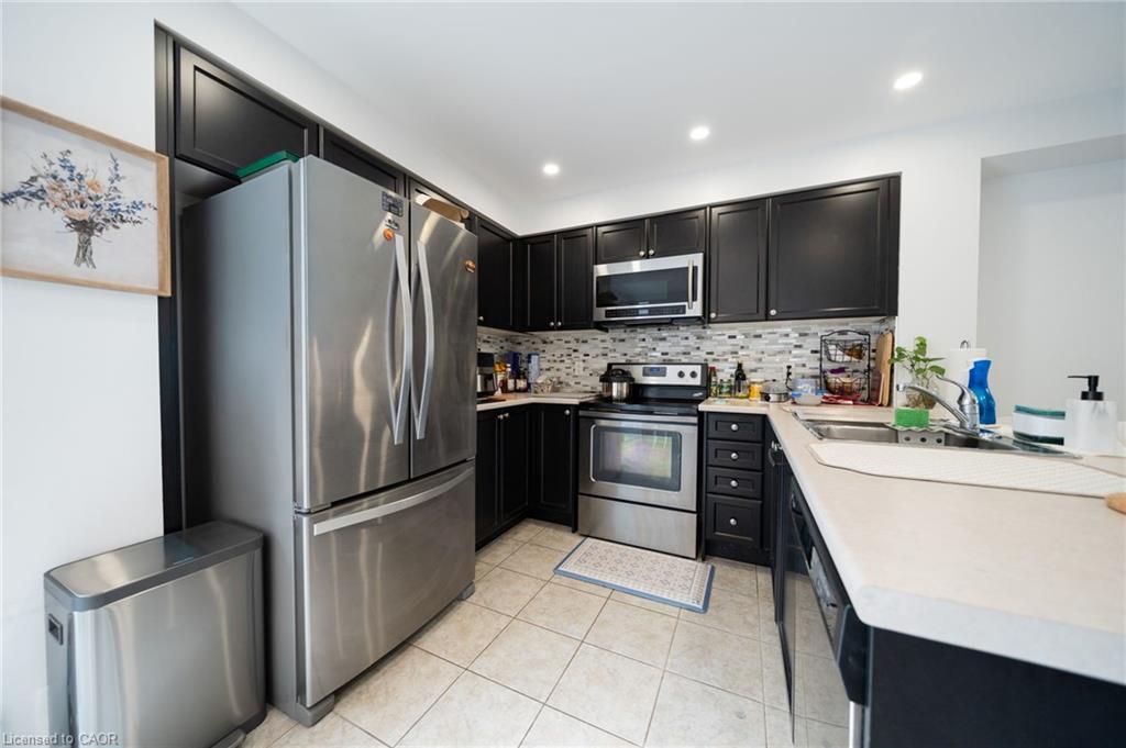 10 Kenridge Terrace Property Photo 25