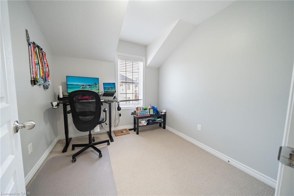 10 Kenridge Terrace Property Photo 30