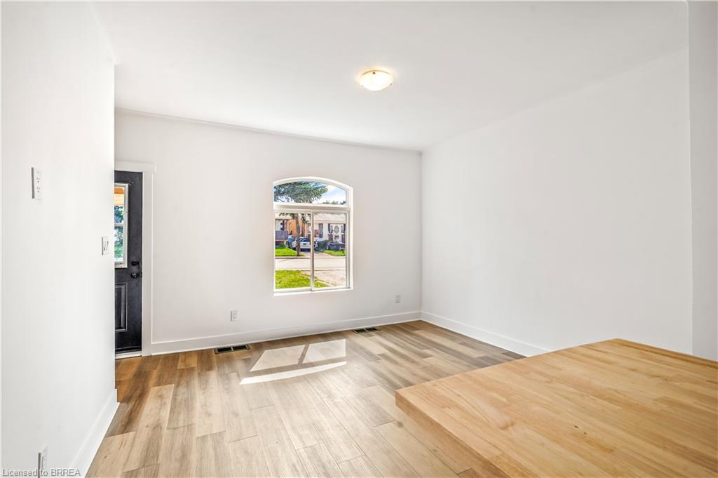 150 Stanley Street Property Photo 11