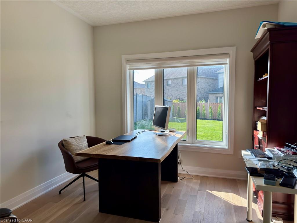 923 Eaglecrest Court Property Photo 19