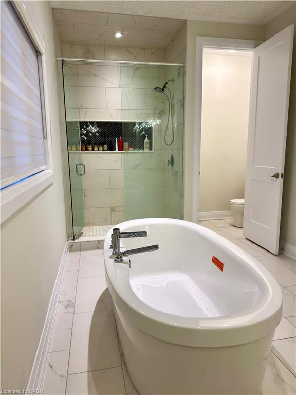 923 Eaglecrest Court Property Photo 32
