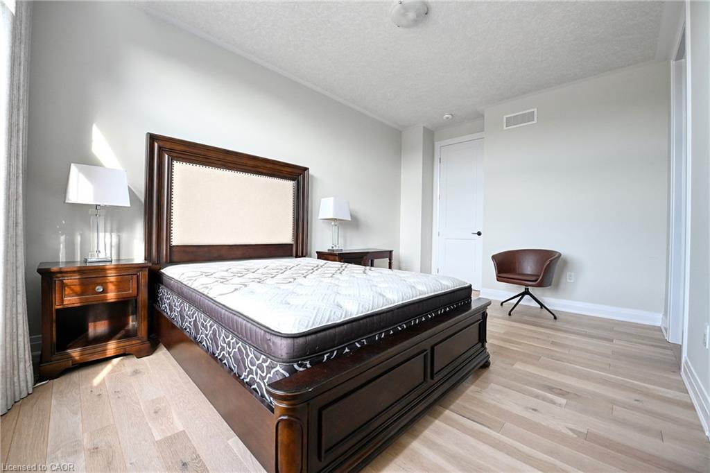 923 Eaglecrest Court Property Photo 38