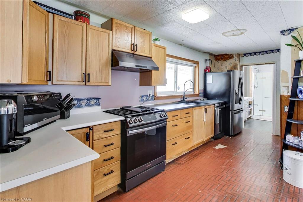 327 Dewitt Road Property Photo 8