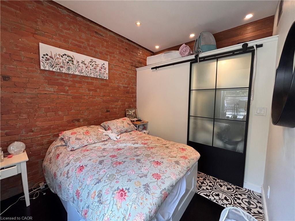 301 James Street N Property Photo 7