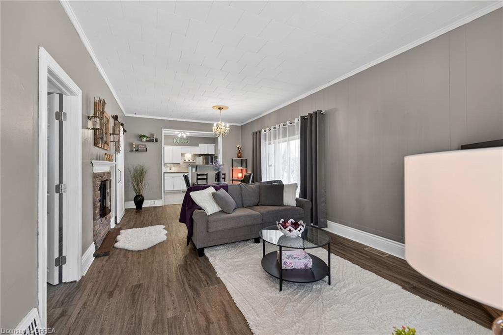 27 High Street Property Photo 10