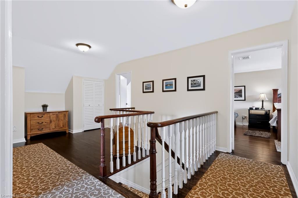 4248 Dunvegan Road Property Photo 18