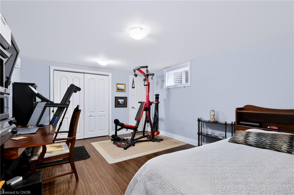 4248 Dunvegan Road Property Photo 35