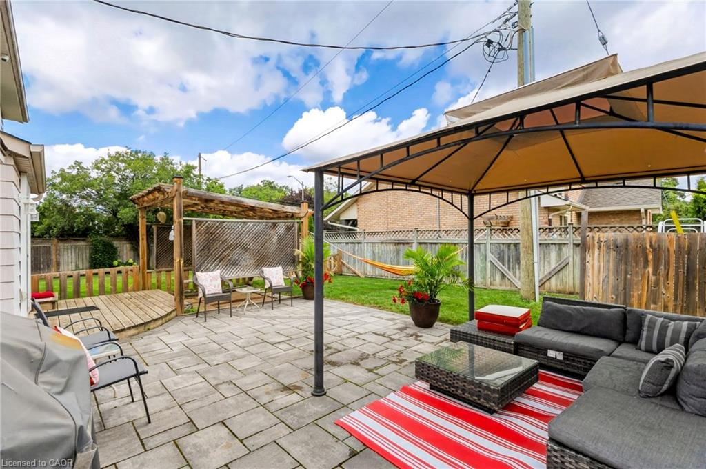 4248 Dunvegan Road Property Photo 40