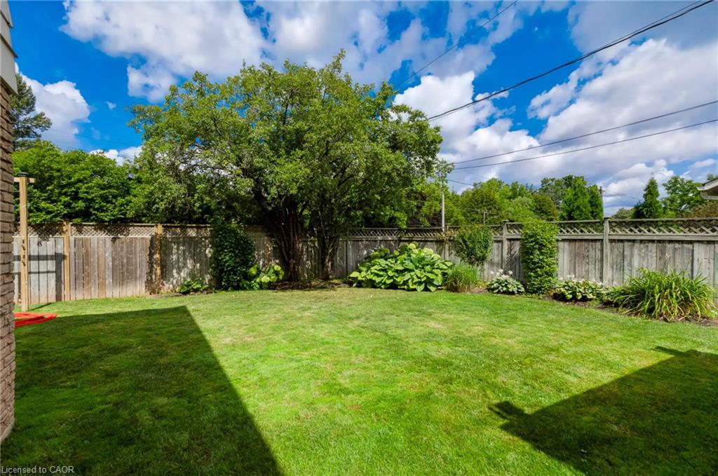 4248 Dunvegan Road Property Photo 42