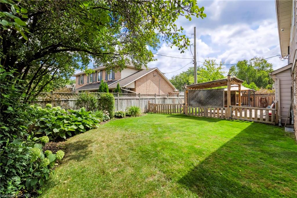 4248 Dunvegan Road Property Photo 45