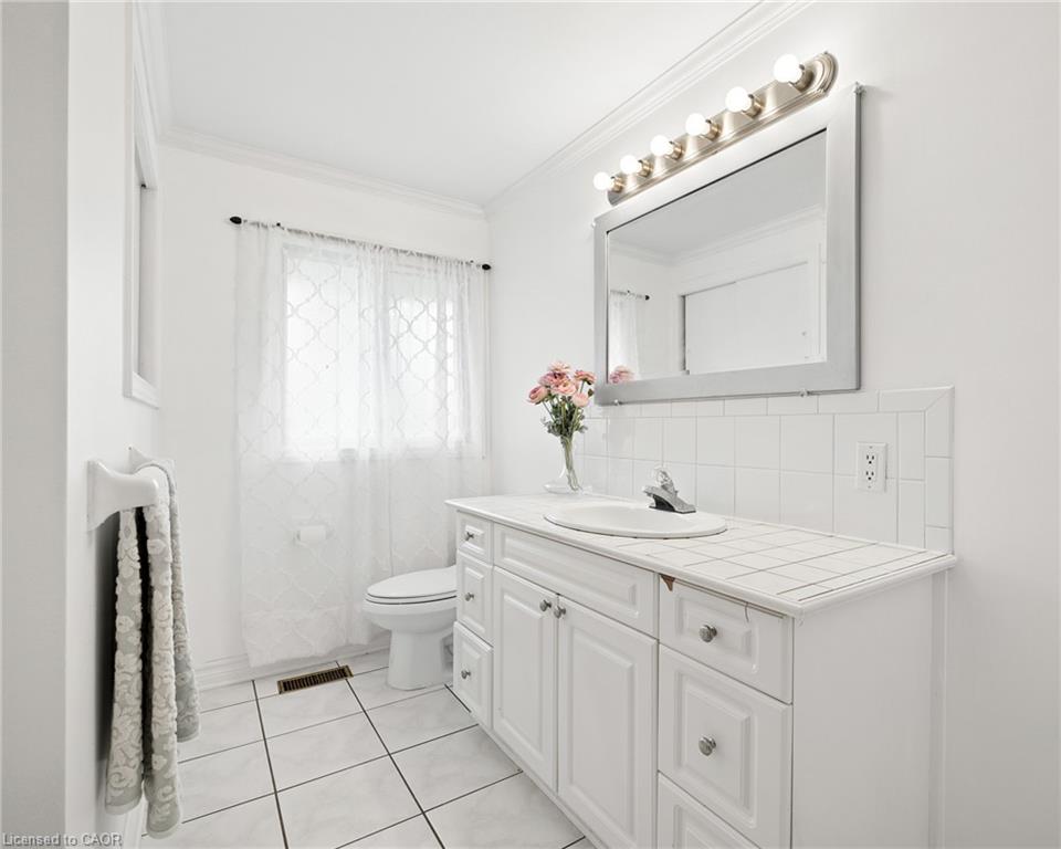 285 Stonybrook Drive Property Photo 18