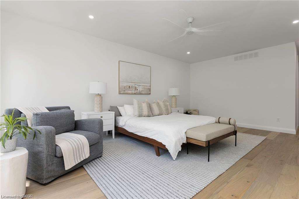 14 St Georges Court Property Photo 33