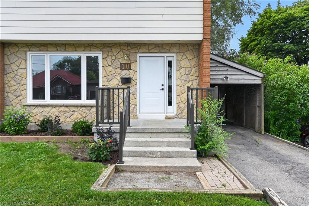 10 Elmwood Avenue Property Photo 4