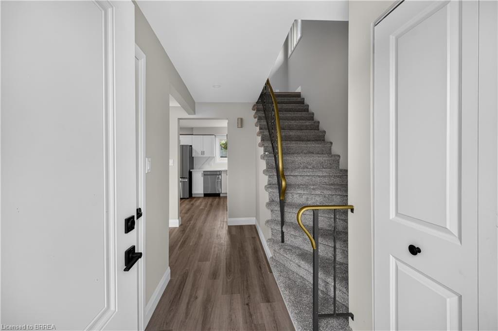 10 Elmwood Avenue Property Photo 6