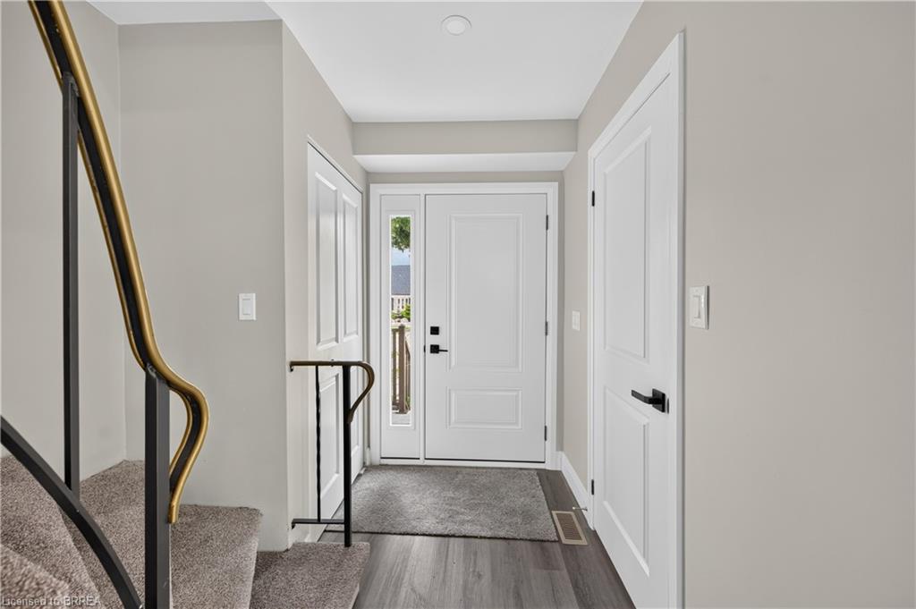 10 Elmwood Avenue Property Photo 7
