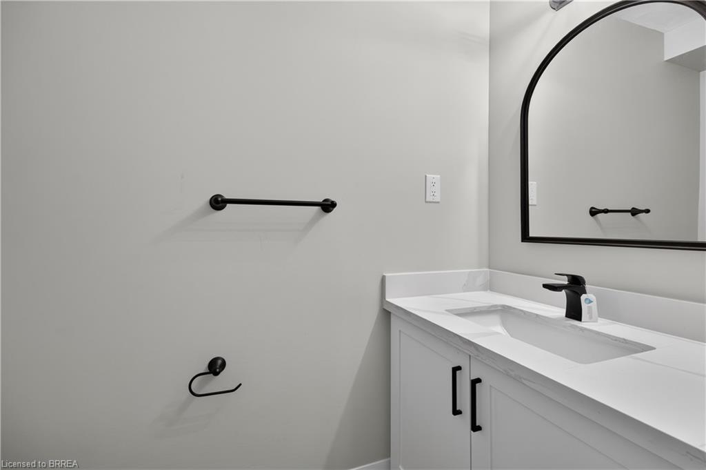 10 Elmwood Avenue Property Photo 8
