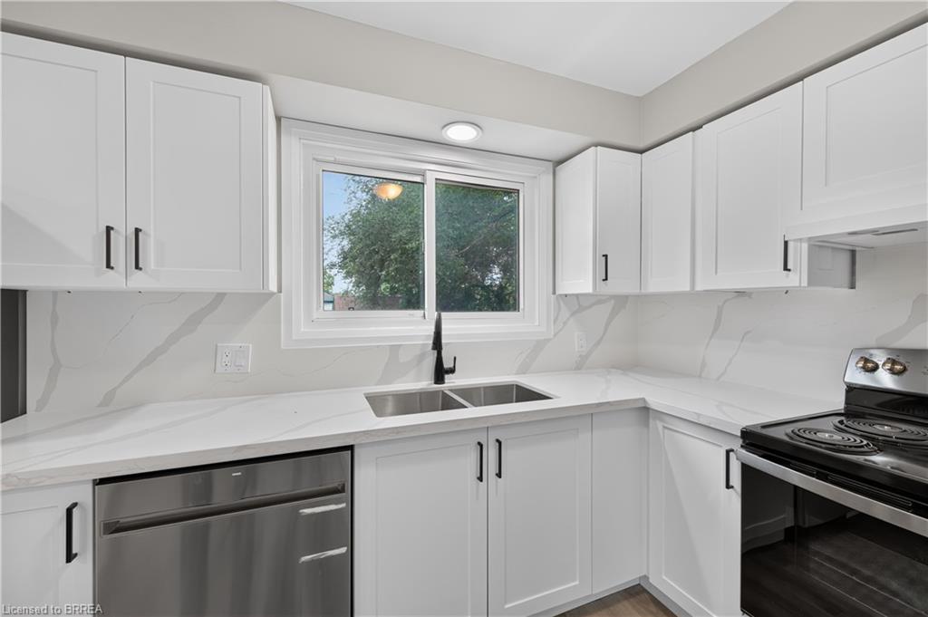 10 Elmwood Avenue Property Photo 15