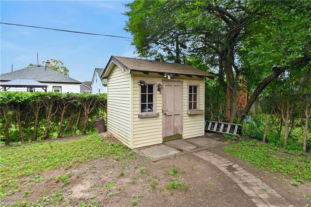 10 Elmwood Avenue Property Photo 44