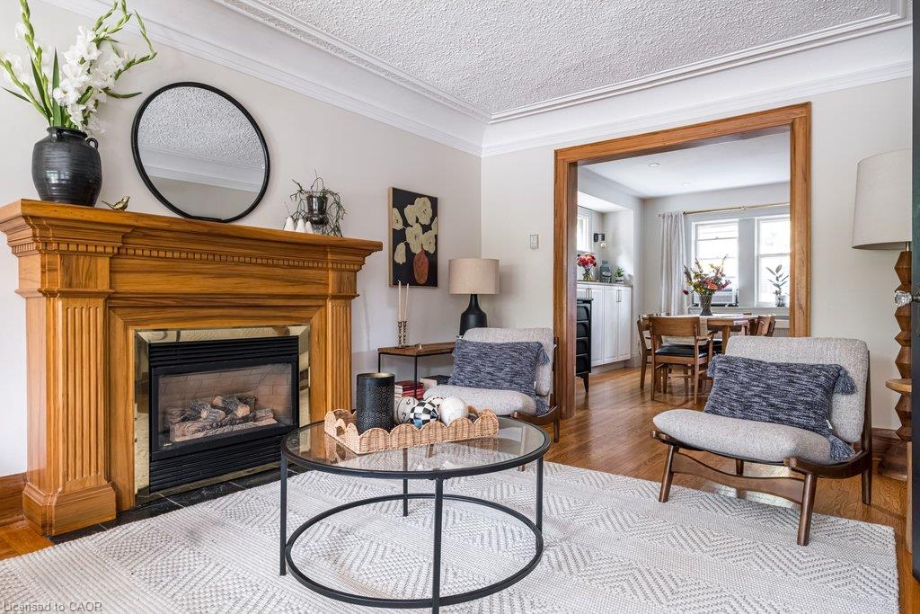 78 Paisley Avenue N Property Photo 7