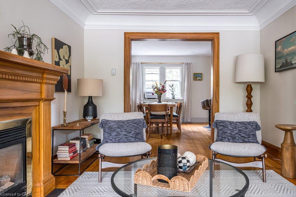78 Paisley Avenue N Property Photo 10