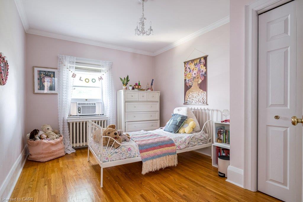 78 Paisley Avenue N Property Photo 25