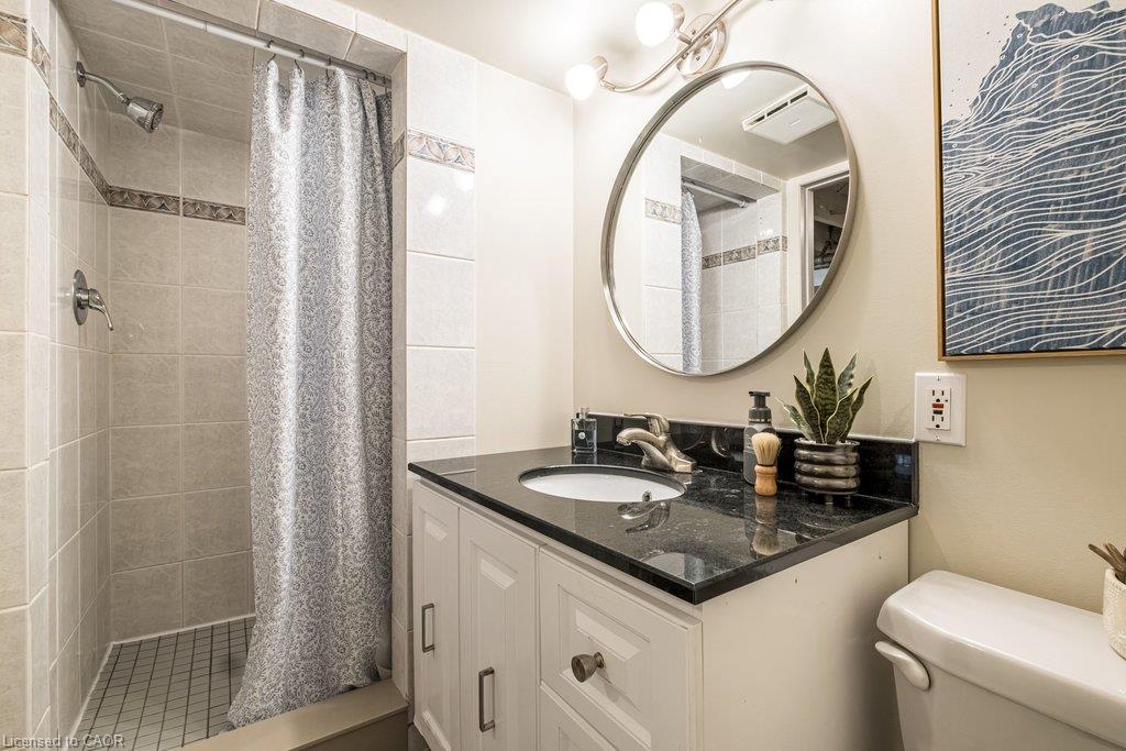 78 Paisley Avenue N Property Photo 39