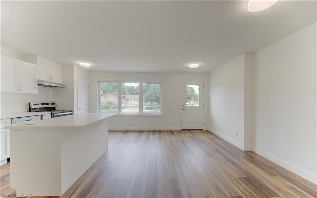 B-93 Kinzie Avenue Property Photo 7
