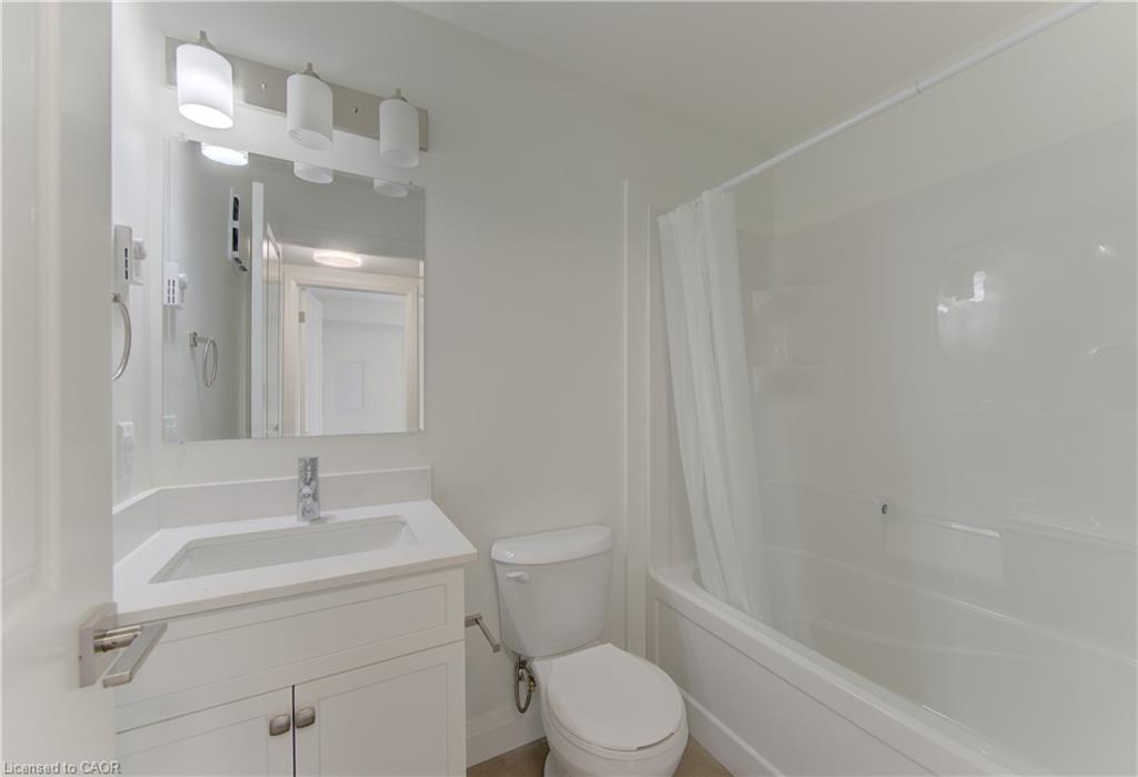 B-93 Kinzie Avenue Property Photo 8