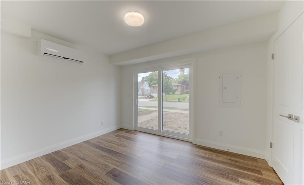 B-93 Kinzie Avenue Property Photo 10