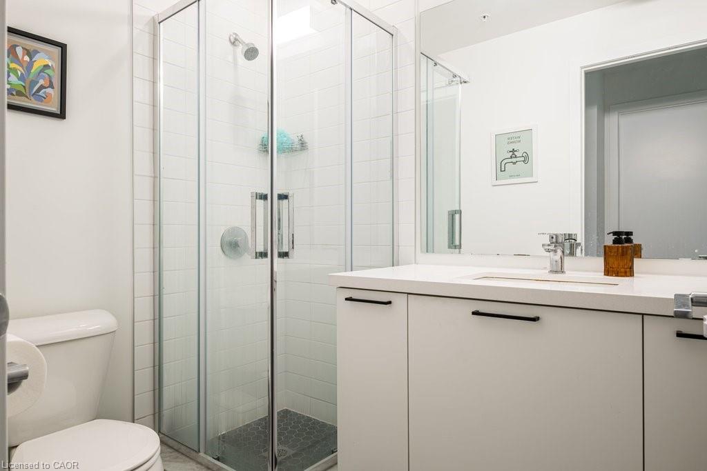 204-479 Charlton Avenue E Property Photo 9
