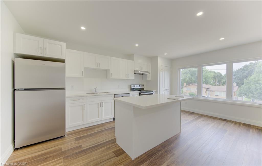 A-93 Kinzie Avenue Property Photo 5