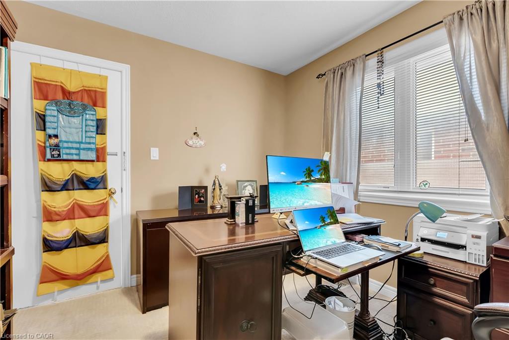 786 Fourth Line Property Photo 18