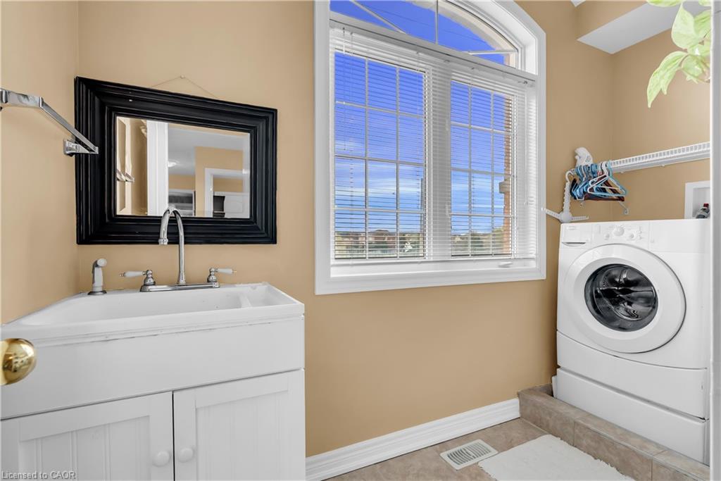 786 Fourth Line Property Photo 19